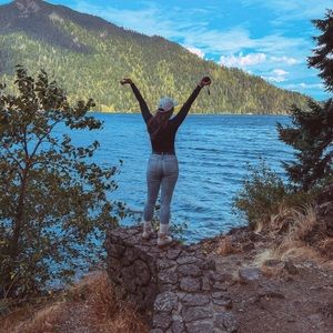 Meet your Posher, Hannah